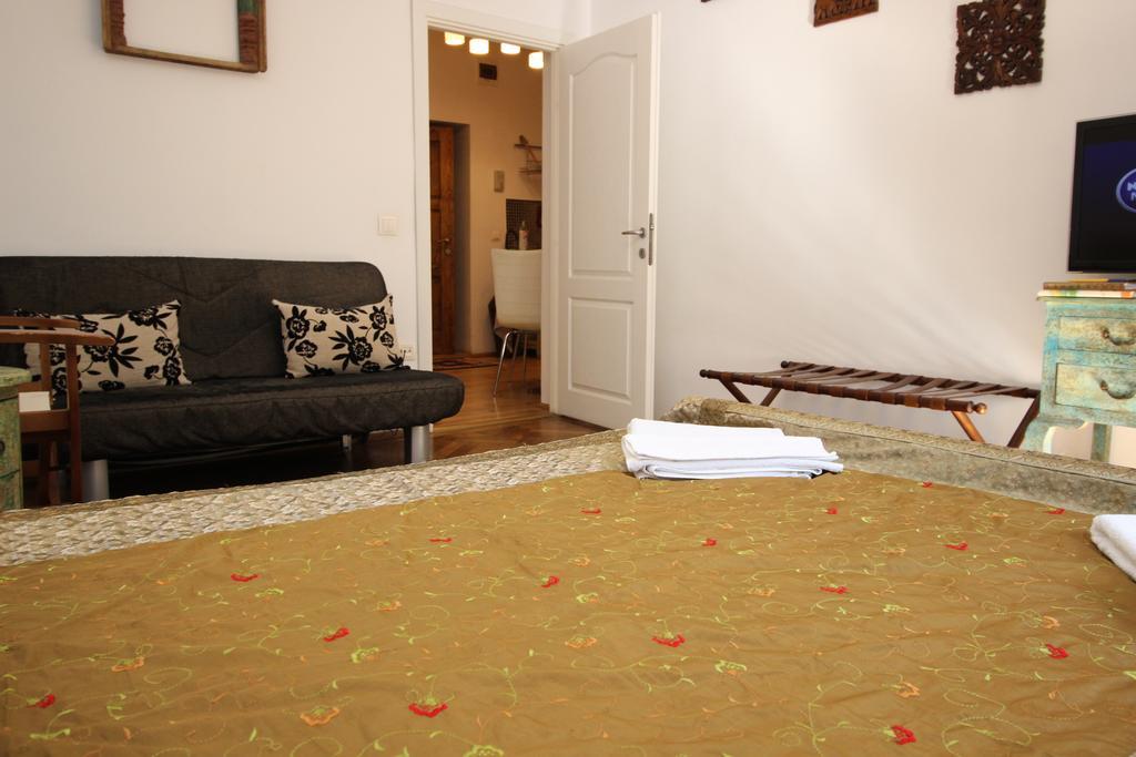 Versus Art Studio Braşov Camera foto